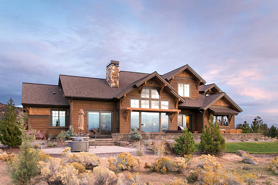 Country, Craftsman Plan with 3959 Sq. Ft., 3 Bedrooms, 5 Bathrooms, 3 Car Garage Rear Elevation