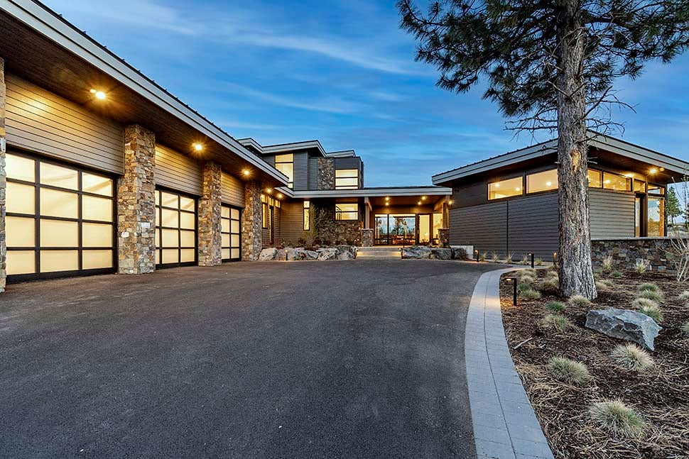Contemporary, Modern Plan with 4756 Sq. Ft., 5 Bedrooms, 6 Bathrooms, 3 Car Garage Picture 7
