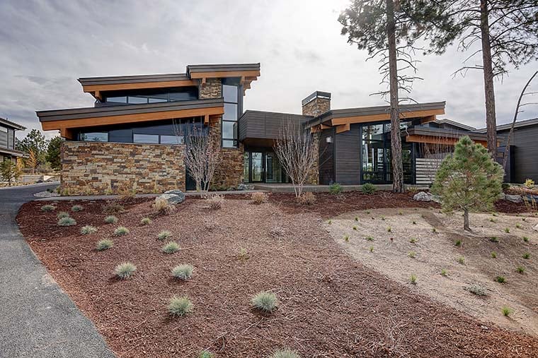 Contemporary, Modern Plan with 4006 Sq. Ft., 4 Bedrooms, 5 Bathrooms, 3 Car Garage Picture 6