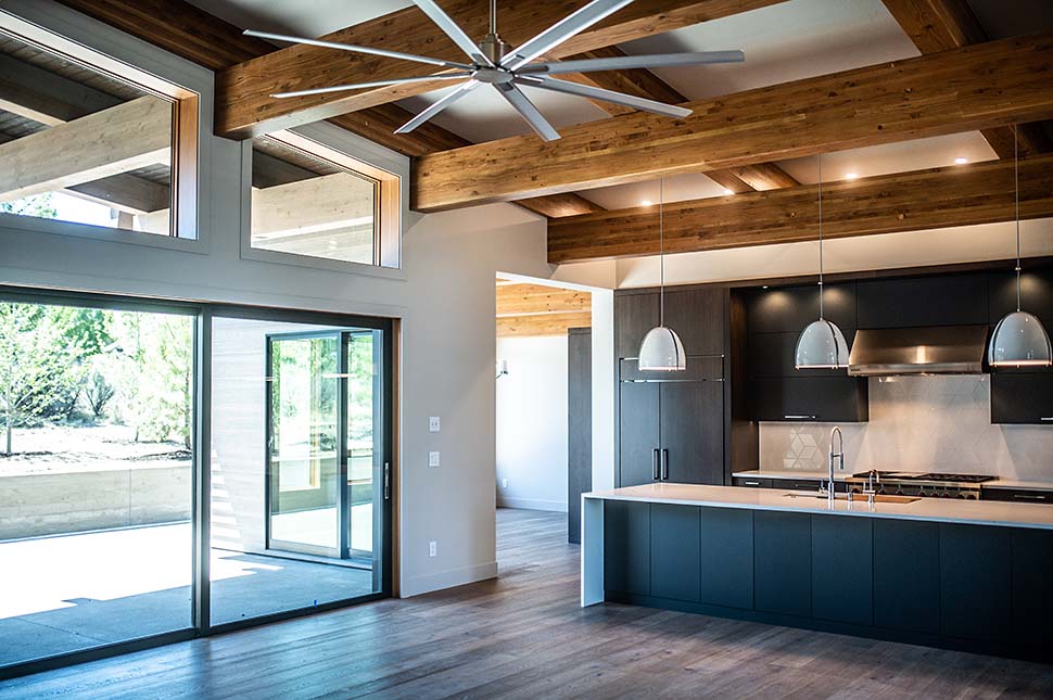 Contemporary, Modern Plan with 4169 Sq. Ft., 4 Bedrooms, 5 Bathrooms, 3 Car Garage Picture 14