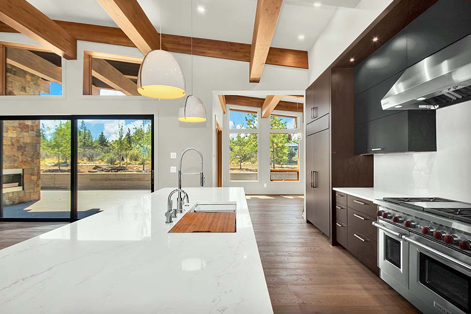 Contemporary, Modern Plan with 4169 Sq. Ft., 4 Bedrooms, 5 Bathrooms, 3 Car Garage Picture 16