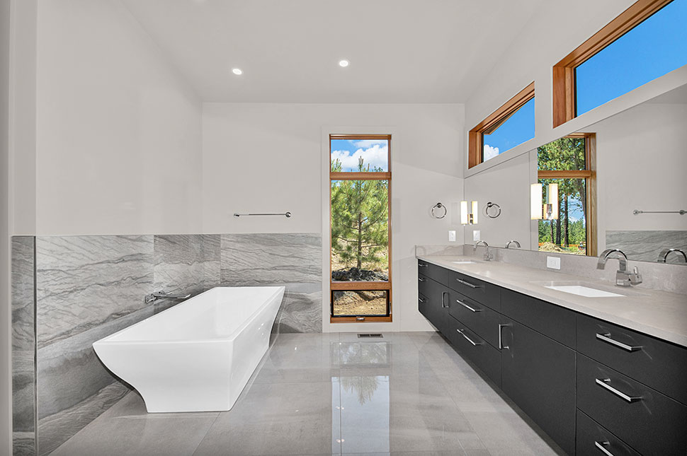 Contemporary, Modern Plan with 4169 Sq. Ft., 4 Bedrooms, 5 Bathrooms, 3 Car Garage Picture 30