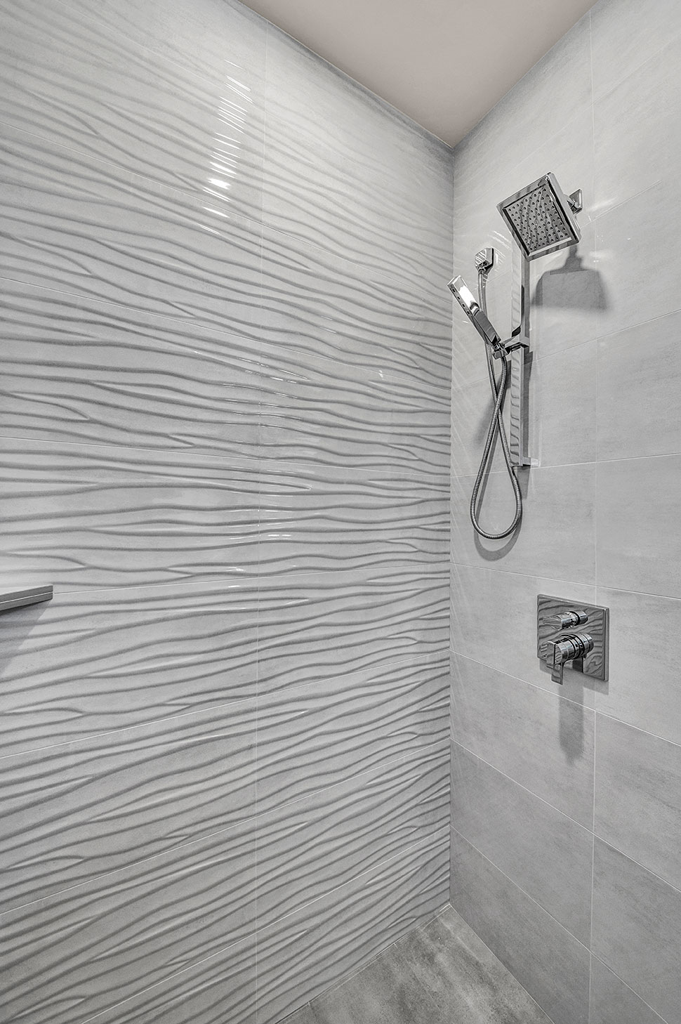 Contemporary, Modern Plan with 4169 Sq. Ft., 4 Bedrooms, 5 Bathrooms, 3 Car Garage Picture 37