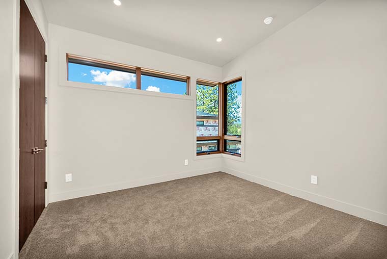 Contemporary, Modern Plan with 4169 Sq. Ft., 4 Bedrooms, 5 Bathrooms, 3 Car Garage Picture 46