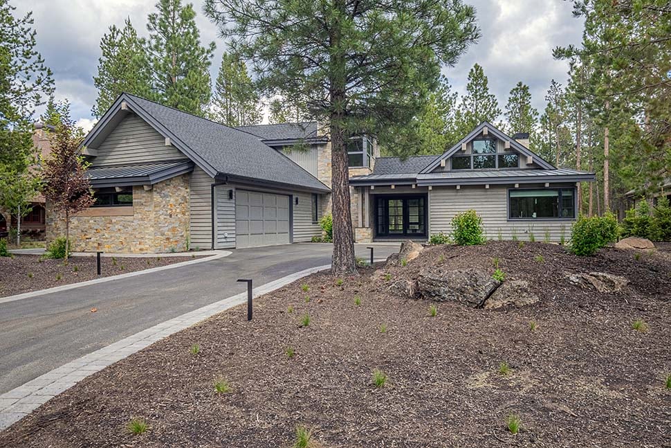 Contemporary Plan with 2979 Sq. Ft., 4 Bedrooms, 5 Bathrooms, 2 Car Garage Picture 3