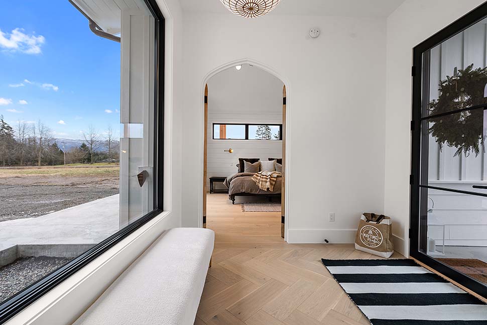 Contemporary, Farmhouse Plan with 2267 Sq. Ft., 3 Bedrooms, 3 Bathrooms Picture 12