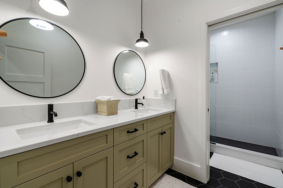 Contemporary, Farmhouse Plan with 2267 Sq. Ft., 3 Bedrooms, 3 Bathrooms Picture 42