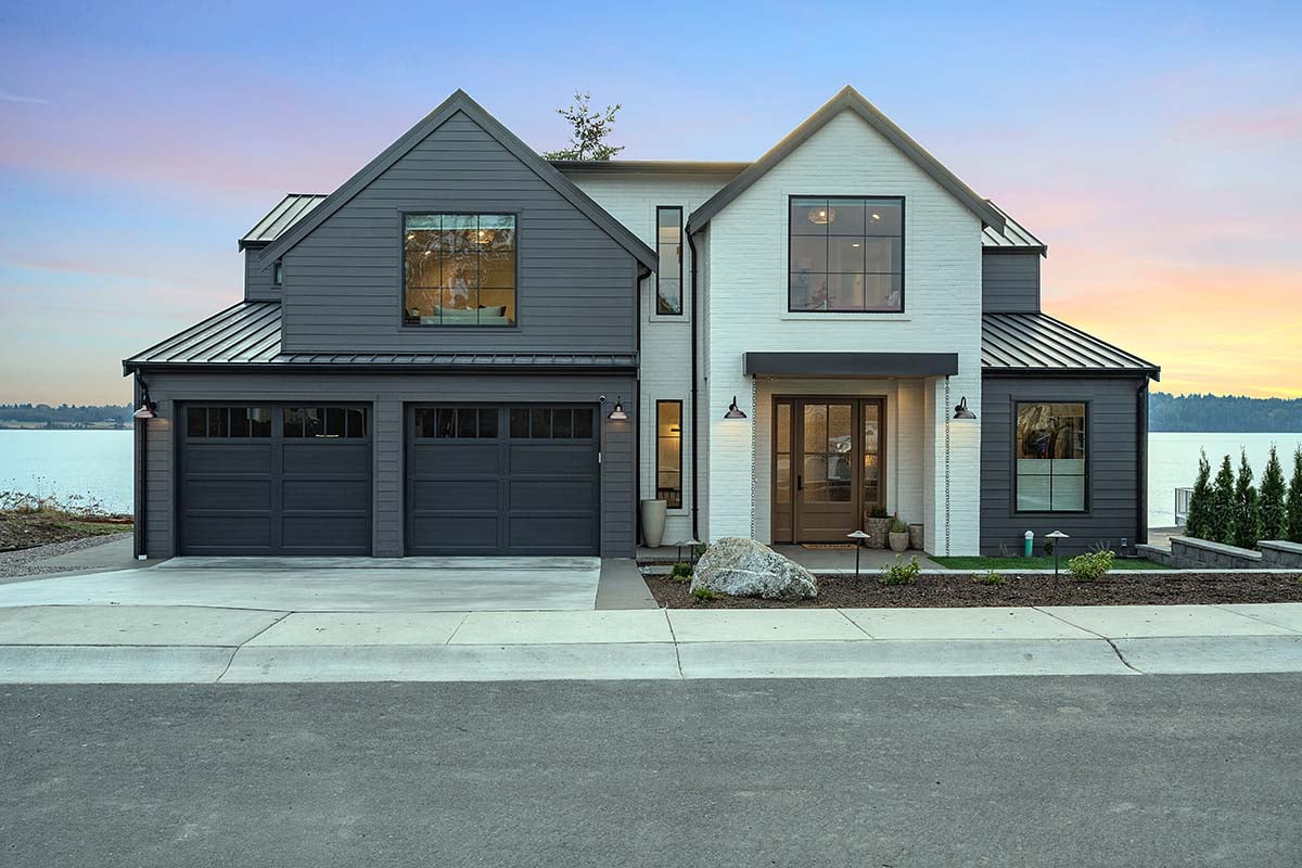 Coastal, Contemporary, Farmhouse Plan with 3372 Sq. Ft., 4 Bedrooms, 4 Bathrooms, 2 Car Garage Picture 2