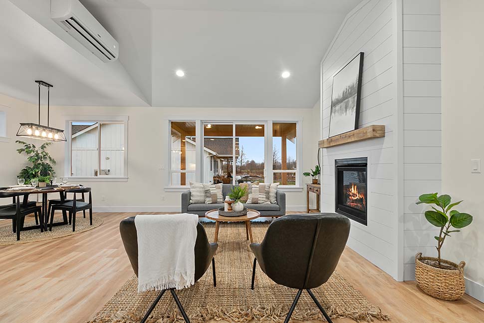 Craftsman, Farmhouse, Ranch Plan with 1497 Sq. Ft., 3 Bedrooms, 2 Bathrooms, 2 Car Garage Picture 13