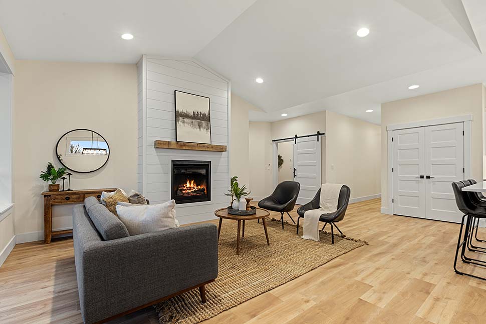 Craftsman, Farmhouse, Ranch Plan with 1497 Sq. Ft., 3 Bedrooms, 2 Bathrooms, 2 Car Garage Picture 16