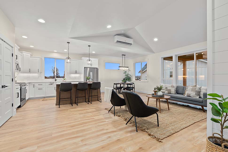 Craftsman, Farmhouse, Ranch Plan with 1497 Sq. Ft., 3 Bedrooms, 2 Bathrooms, 2 Car Garage Picture 17