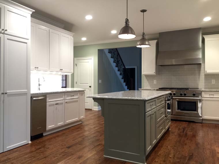 Craftsman, French Country, Traditional Plan with 3290 Sq. Ft., 4 Bedrooms, 4 Bathrooms, 3 Car Garage Picture 2