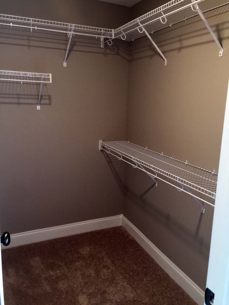 Craftsman, French Country, Traditional Plan with 3290 Sq. Ft., 4 Bedrooms, 4 Bathrooms, 3 Car Garage Picture 19