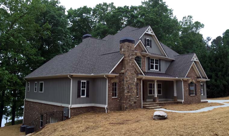 Craftsman, French Country, Traditional Plan with 3290 Sq. Ft., 4 Bedrooms, 4 Bathrooms, 3 Car Garage Picture 31