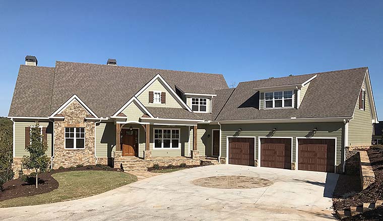 Craftsman, Traditional Plan with 3958 Sq. Ft., 4 Bedrooms, 3 Bathrooms, 3 Car Garage Elevation