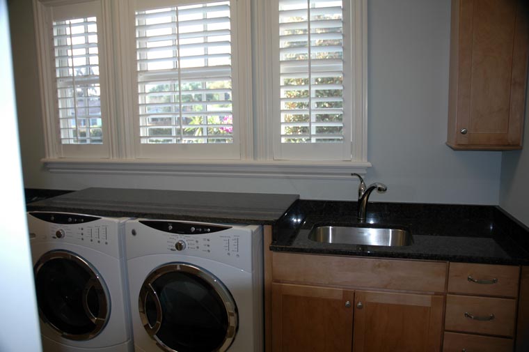 Colonial Plan with 4457 Sq. Ft., 5 Bedrooms, 4 Bathrooms, 2 Car Garage Picture 12