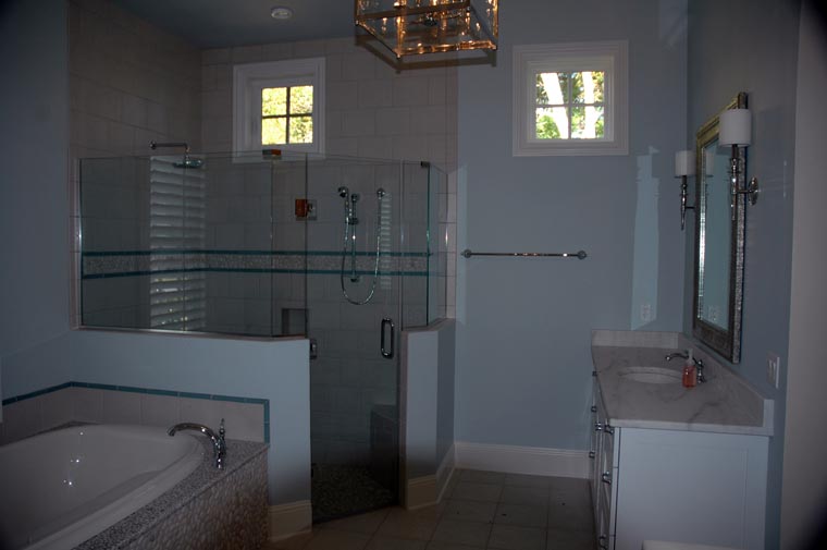 Colonial Plan with 4457 Sq. Ft., 5 Bedrooms, 4 Bathrooms, 2 Car Garage Picture 8