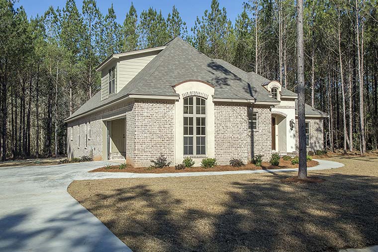 Country, French Country, Southern Plan with 2146 Sq. Ft., 4 Bedrooms, 3 Bathrooms, 2 Car Garage Picture 2