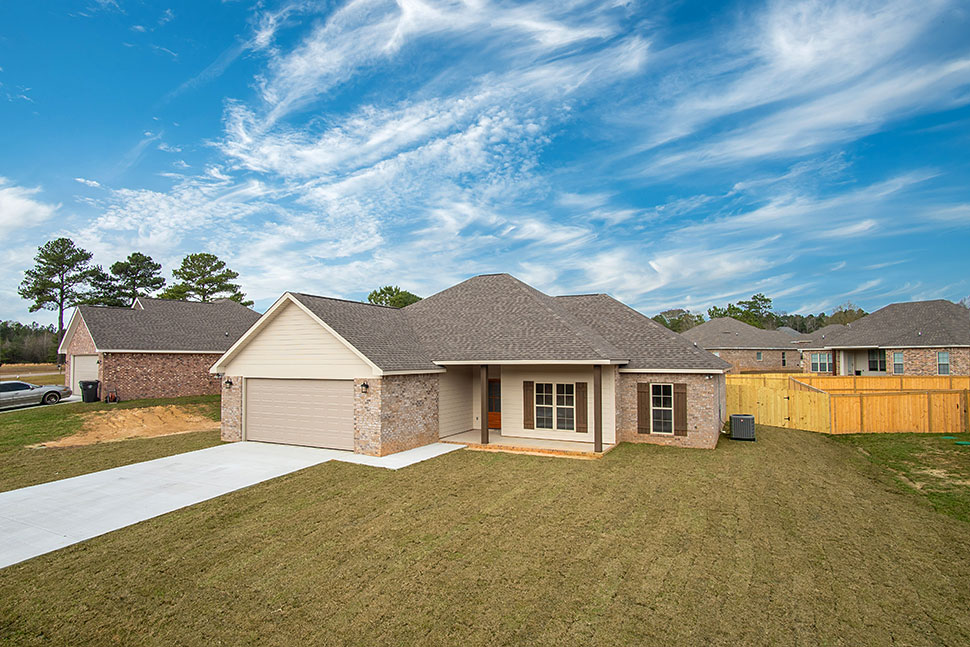 Country, Traditional Plan with 1719 Sq. Ft., 4 Bedrooms, 2 Bathrooms, 2 Car Garage Picture 29