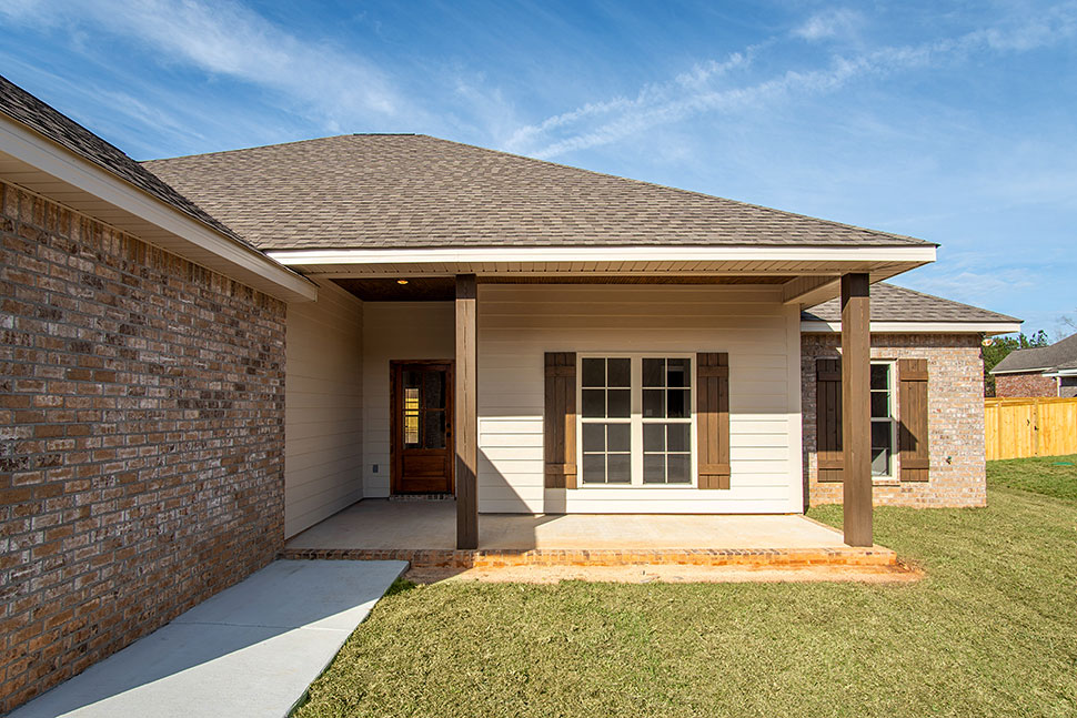 Country, Traditional Plan with 1719 Sq. Ft., 4 Bedrooms, 2 Bathrooms, 2 Car Garage Picture 31