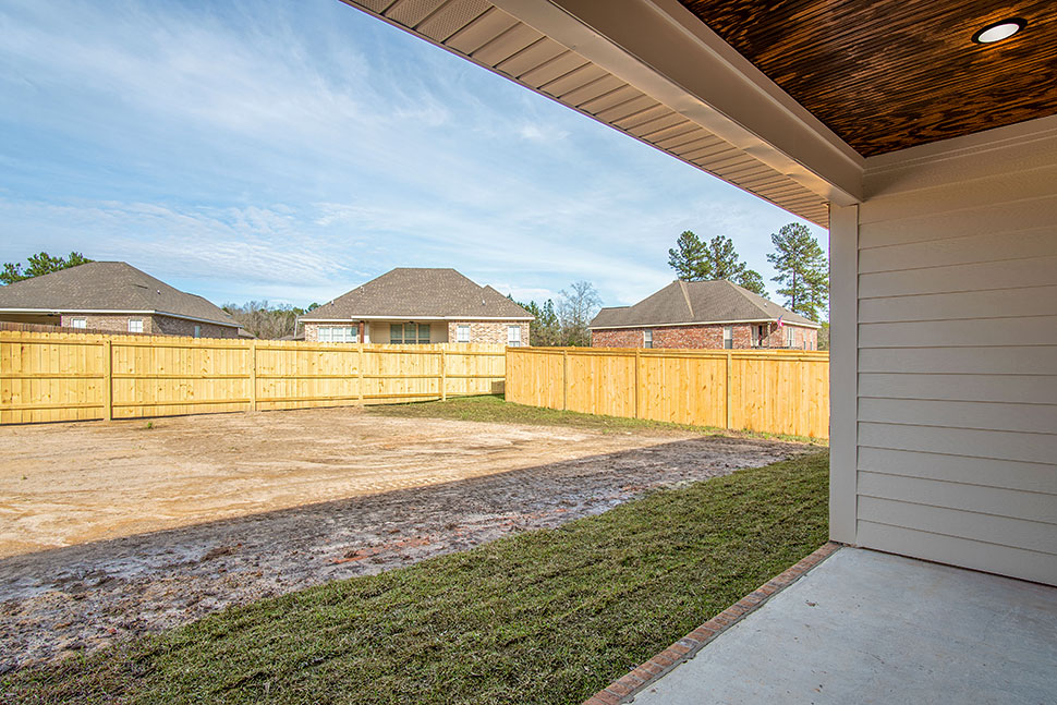 Country, Traditional Plan with 1719 Sq. Ft., 4 Bedrooms, 2 Bathrooms, 2 Car Garage Picture 32