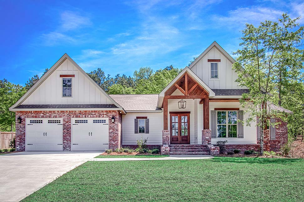 Country, Farmhouse, Traditional Plan with 2281 Sq. Ft., 4 Bedrooms, 2 Bathrooms, 2 Car Garage Picture 2