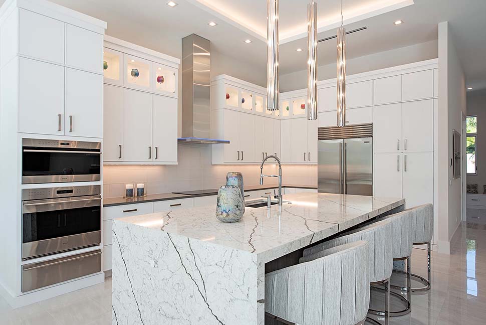 Coastal, Contemporary Plan with 4600 Sq. Ft., 4 Bedrooms, 5 Bathrooms, 3 Car Garage Picture 8