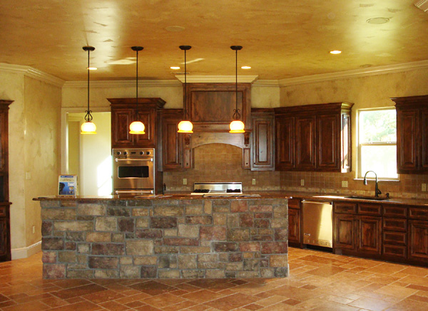 European, Traditional Plan with 3400 Sq. Ft., 3 Bedrooms, 3 Bathrooms, 2 Car Garage Picture 8