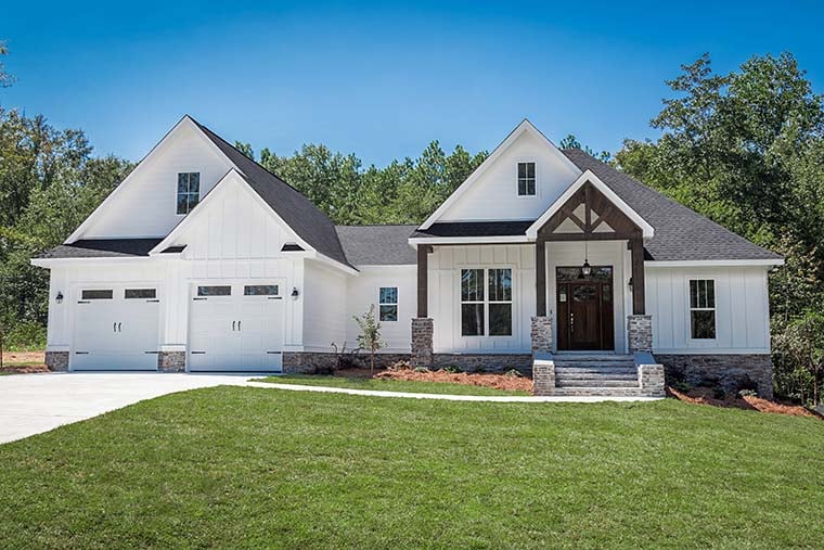 Country, Craftsman, Southern, Traditional Plan with 2073 Sq. Ft., 3 Bedrooms, 2 Bathrooms, 2 Car Garage Picture 2