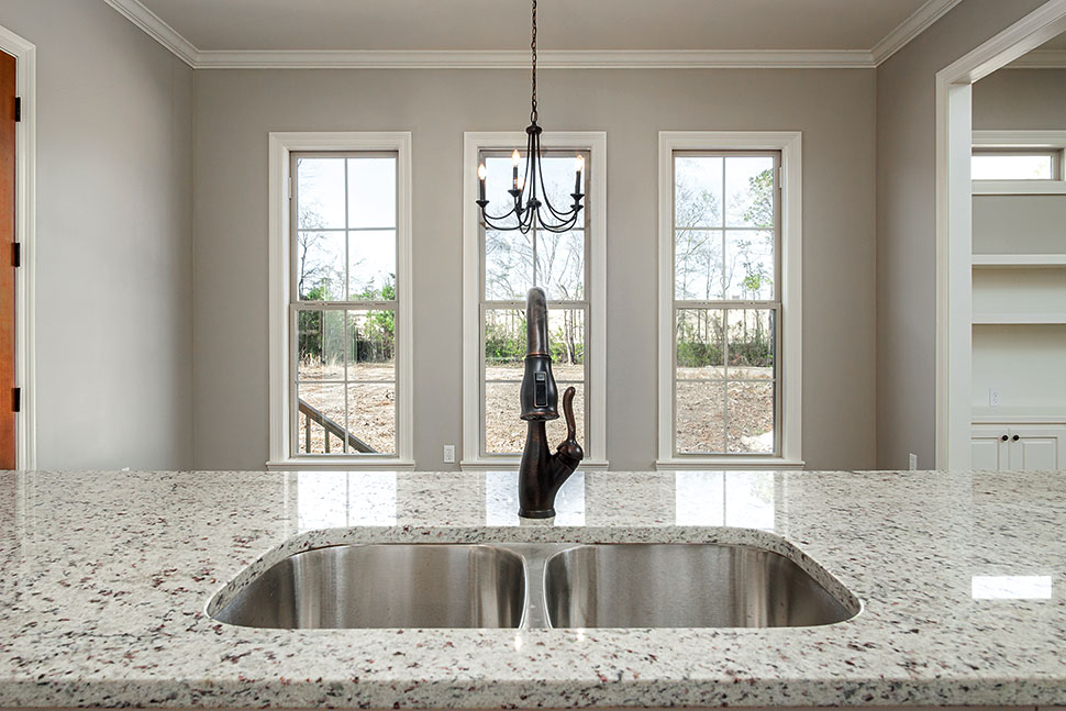 Cottage, Country, Craftsman Plan with 1450 Sq. Ft., 3 Bedrooms, 2 Bathrooms, 2 Car Garage Picture 21