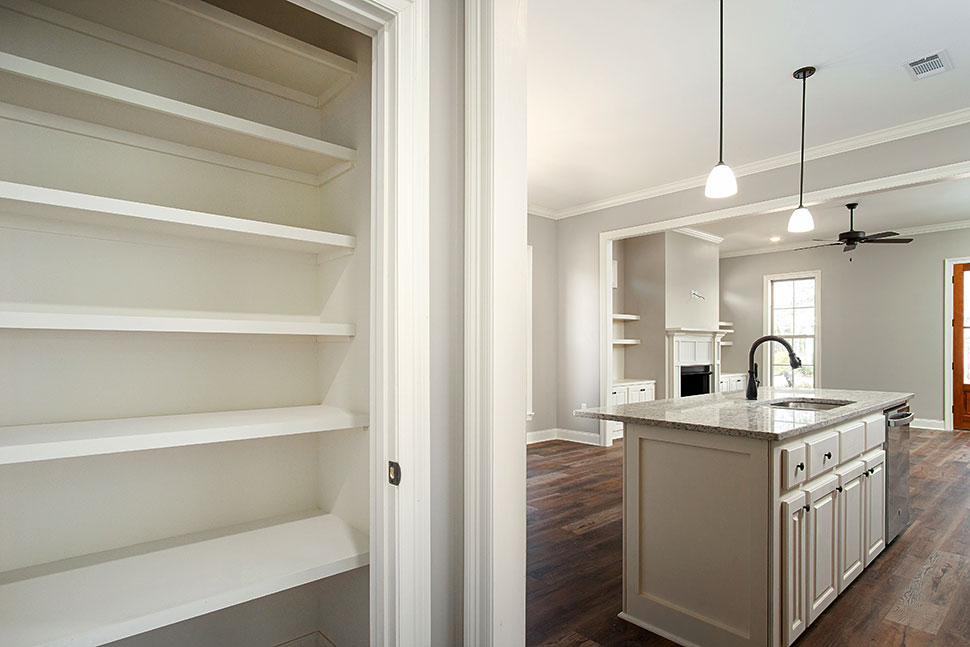 Cottage, Country, Craftsman Plan with 1450 Sq. Ft., 3 Bedrooms, 2 Bathrooms, 2 Car Garage Picture 24