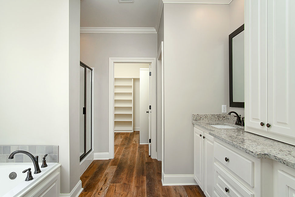 Cottage, Country, Craftsman Plan with 1450 Sq. Ft., 3 Bedrooms, 2 Bathrooms, 2 Car Garage Picture 26