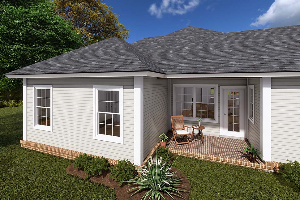 Traditional Plan with 1426 Sq. Ft., 3 Bedrooms, 2 Bathrooms, 2 Car Garage Picture 5