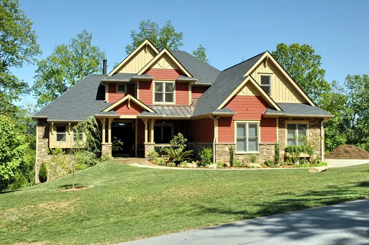 Country, European Plan with 2476 Sq. Ft., 3 Bedrooms, 3 Bathrooms, 3 Car Garage Elevation
