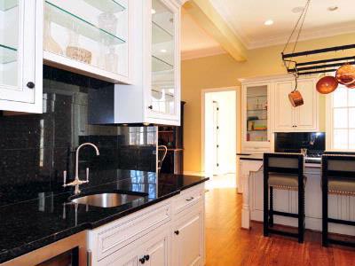 Colonial, Greek Revival Plan with 5613 Sq. Ft., 4 Bedrooms, 6 Bathrooms, 3 Car Garage Picture 7