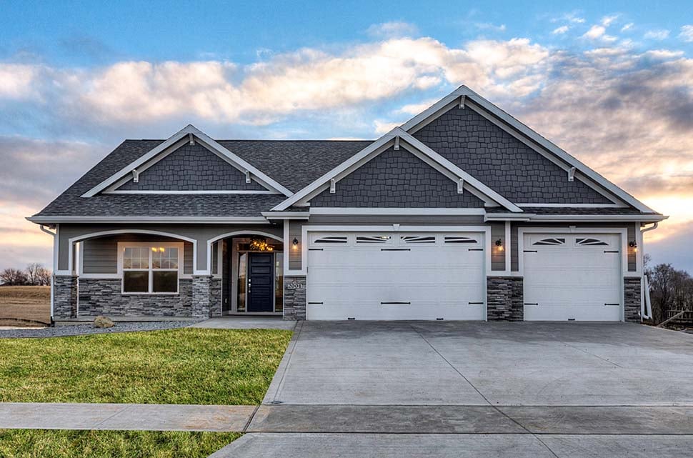 Craftsman, Traditional Plan with 2005 Sq. Ft., 3 Bedrooms, 2 Bathrooms, 3 Car Garage Elevation