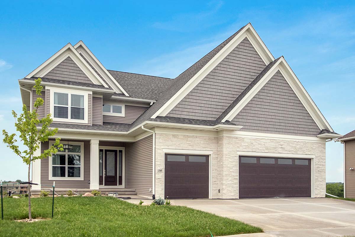 Craftsman, Ranch Plan with 4388 Sq. Ft., 6 Bedrooms, 5 Bathrooms, 3 Car Garage Elevation