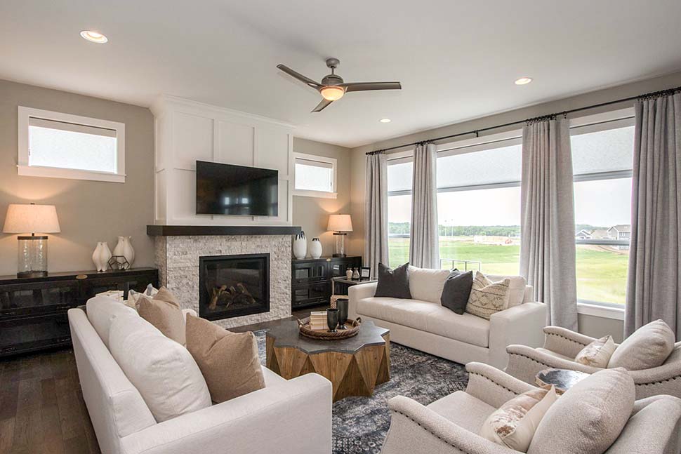 Craftsman, Ranch Plan with 4388 Sq. Ft., 6 Bedrooms, 5 Bathrooms, 3 Car Garage Picture 3