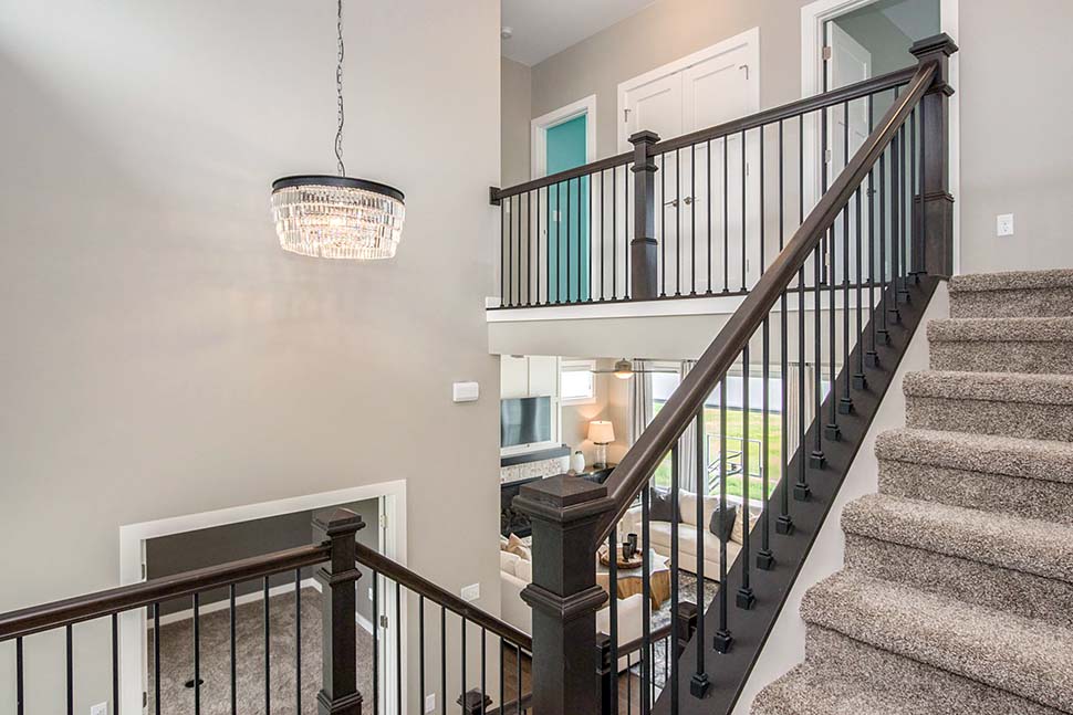 Craftsman, Ranch Plan with 4388 Sq. Ft., 6 Bedrooms, 5 Bathrooms, 3 Car Garage Picture 10