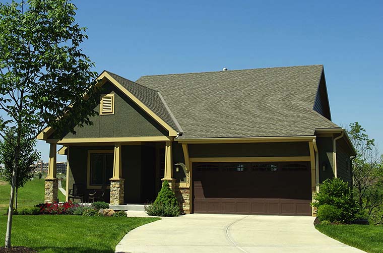 Cottage Plan with 2776 Sq. Ft., 5 Bedrooms, 4 Bathrooms, 2 Car Garage Picture 6