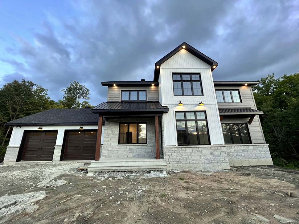 Country, Farmhouse Plan with 2380 Sq. Ft., 4 Bedrooms, 3 Bathrooms, 2 Car Garage Picture 10