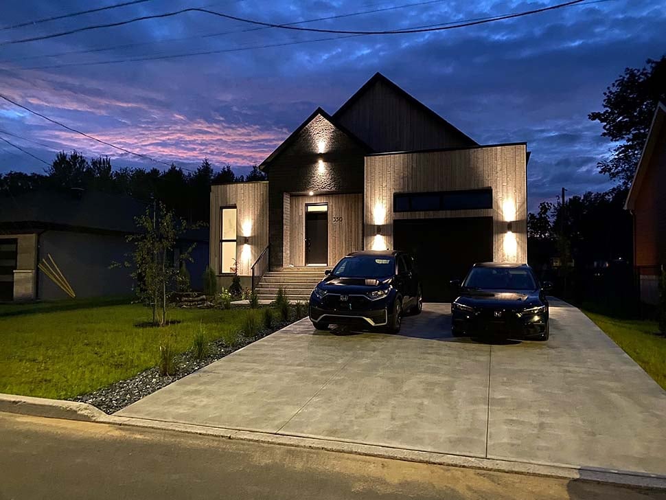 Cabin, Contemporary, Cottage, Craftsman, Farmhouse, Modern Plan with 2080 Sq. Ft., 3 Bedrooms, 2 Bathrooms, 1 Car Garage Picture 3