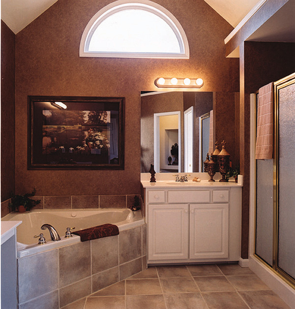 Colonial Plan with 2826 Sq. Ft., 5 Bedrooms, 3 Bathrooms, 2 Car Garage Picture 2