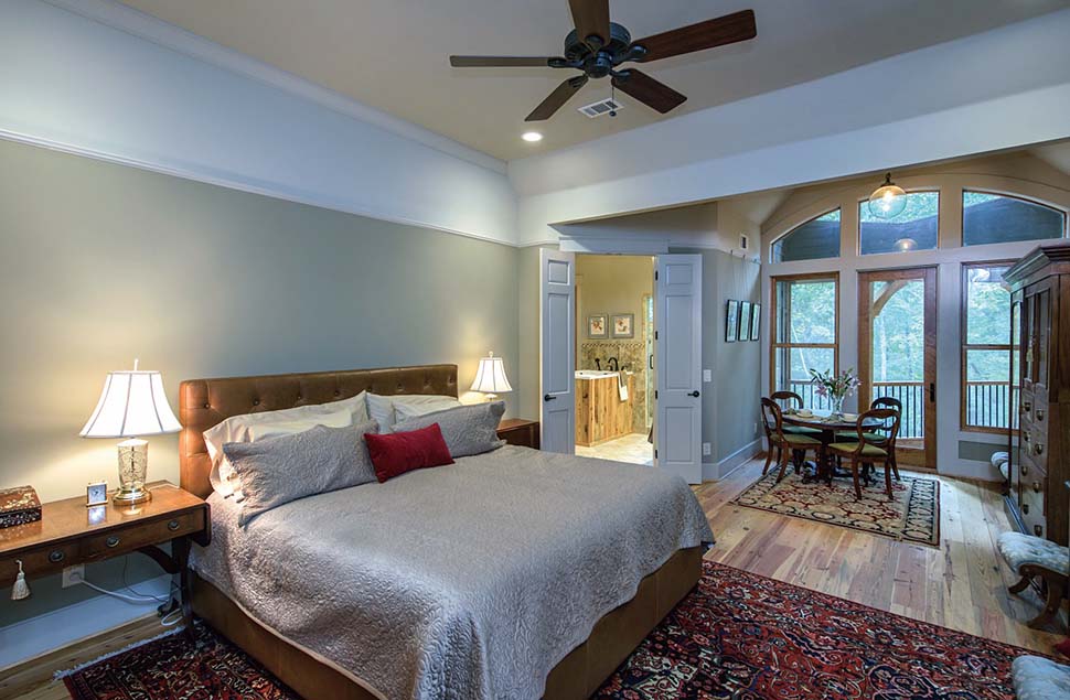 Craftsman, Ranch, Tuscan Plan with 4071 Sq. Ft., 3 Bedrooms, 3 Bathrooms, 2 Car Garage Picture 4