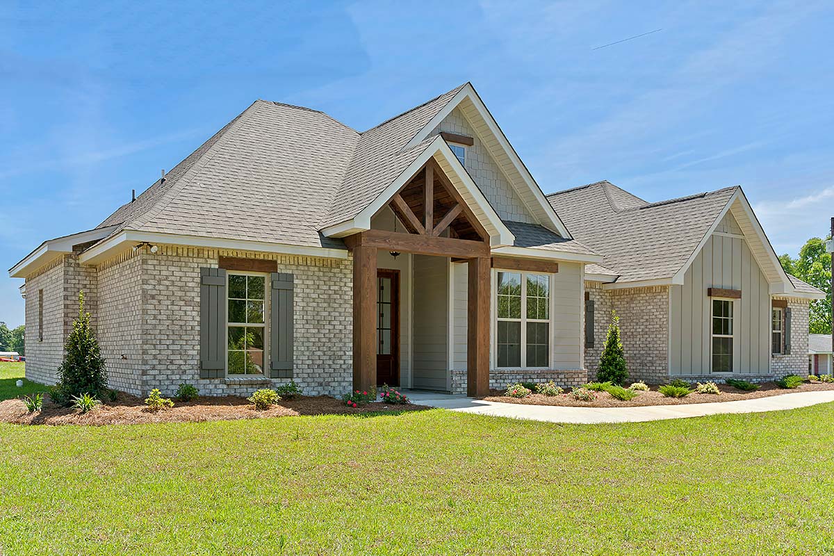 Country, Craftsman, Farmhouse, Traditional Plan with 1998 Sq. Ft., 4 Bedrooms, 3 Bathrooms, 2 Car Garage Picture 3