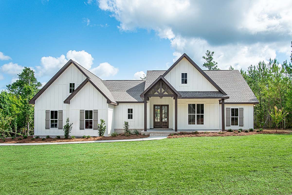 Country, Craftsman, Farmhouse, Traditional Plan with 2092 Sq. Ft., 4 Bedrooms, 2 Bathrooms, 2 Car Garage Elevation