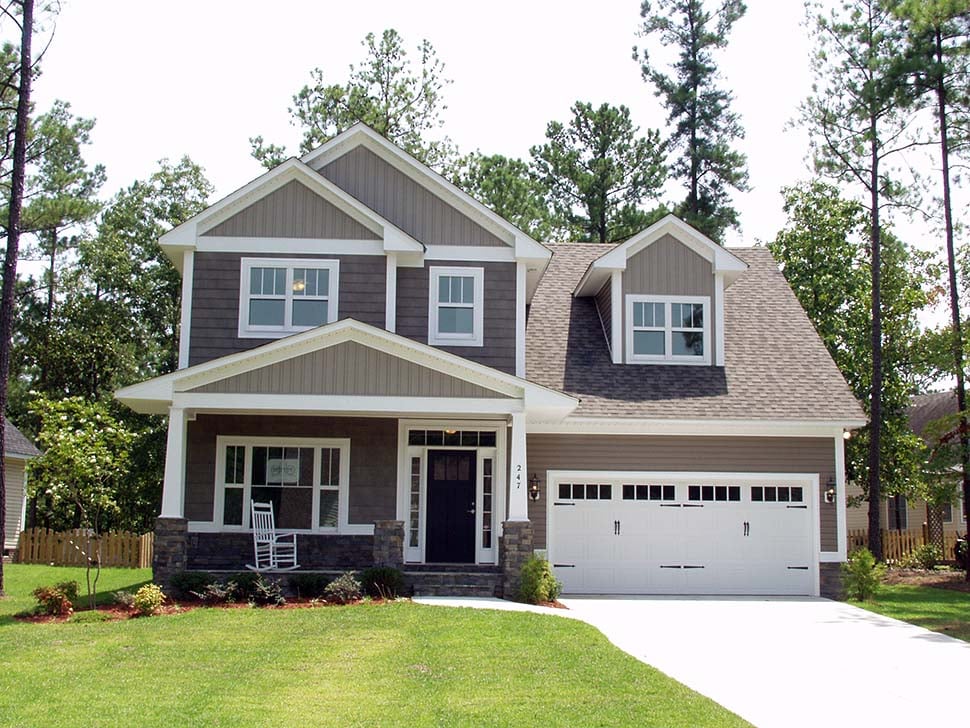 Craftsman, Traditional Plan with 1943 Sq. Ft., 3 Bedrooms, 3 Bathrooms, 3 Car Garage Picture 5