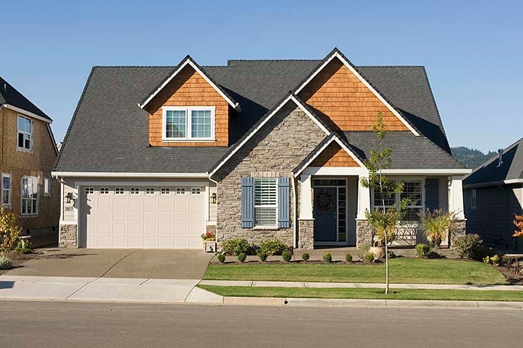 Bungalow, Craftsman Plan with 2289 Sq. Ft., 3 Bedrooms, 3 Bathrooms, 2 Car Garage Picture 6