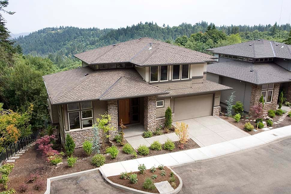 Contemporary, Prairie Style Plan with 3692 Sq. Ft., 4 Bedrooms, 4 Bathrooms, 3 Car Garage Picture 3