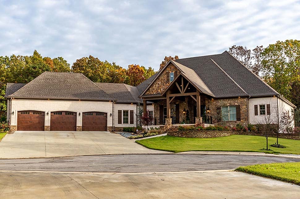 Bungalow, Craftsman, European, French Country Plan with 4575 Sq. Ft., 4 Bedrooms, 5 Bathrooms, 3 Car Garage Elevation